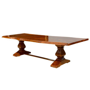 mesa de comedor clásica