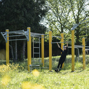 parque de fitness al aire libre para actividad deportiva