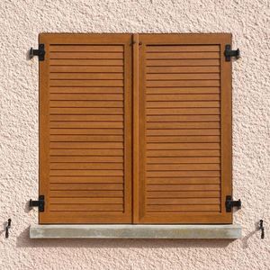 contraventana abatible