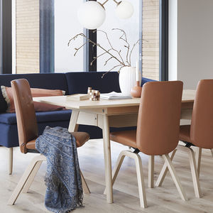 silla de comedor tradicional