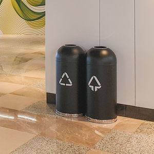 cubo de basura público