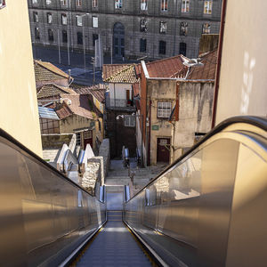 escalera mecánica