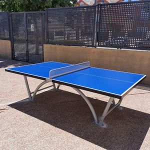 mesa de ping-pong contemporánea