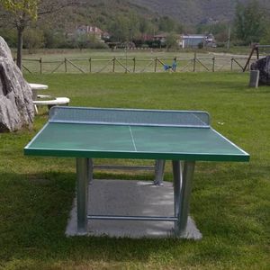 mesa de ping-pong contemporánea