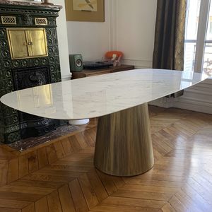 mesa de comedor contemporánea