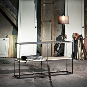 consola de estilo industrial