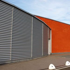 panel sándwich aislante para fachada