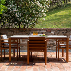 mesa contemporánea