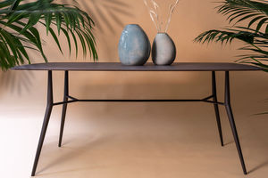 mesa contemporánea