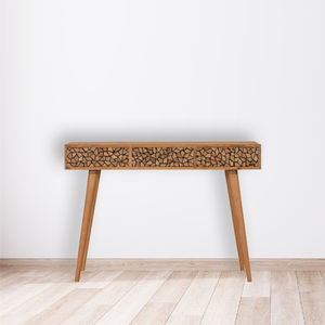 consola de diseño escandinavo