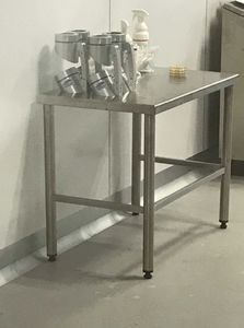 mesa contemporánea