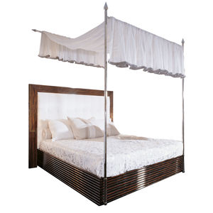 cama con dosel