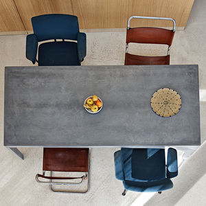 mesa contemporánea