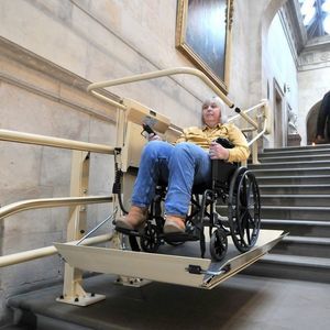 plataforma salvaescaleras PMR