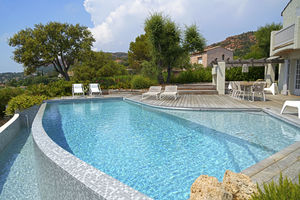 piscina infinita