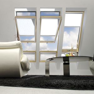 ventana de tejado de madera