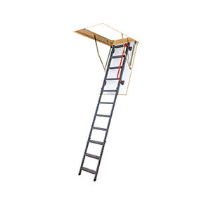 escalera elevada para ático