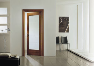 puerta de interior / abatible / de madera / acristalada