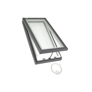 ventana de tejado de proyección / de madera / de aluminio / con vidrio doble