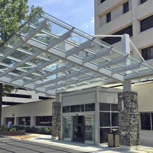 marquesina para edificio comercial