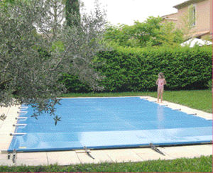 cubierta para piscina con barras