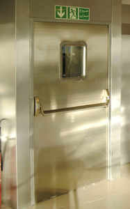 puertas industriales abatibles