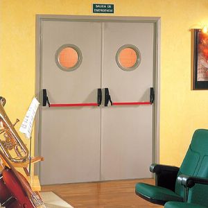 puertas industriales abatibles
