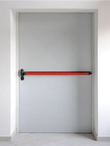 puertas industriales abatibles
