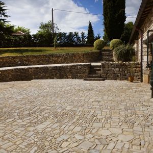 adoquín de piedra