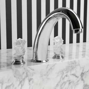 grifo bimando para lavabo