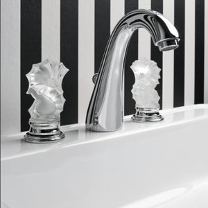 grifo bimando para lavabo