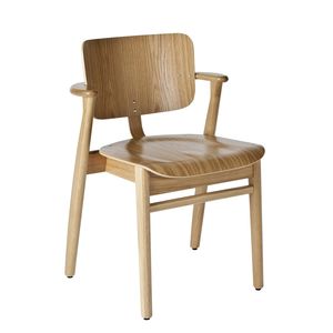 silla de diseño escandinavo