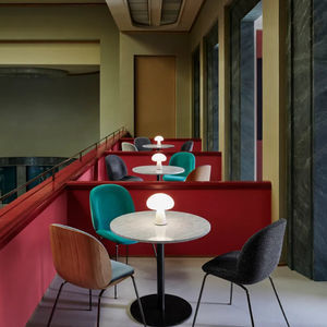 mesa contemporánea