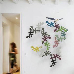 escultura de metal