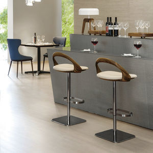 silla de bar contemporánea