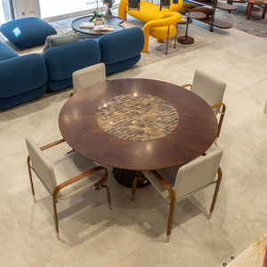 mesa contemporánea