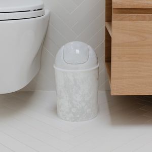 cubo de basura higiénico