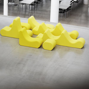 reposapiés contemporáneo