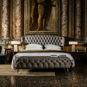 banco para pie de cama Chesterfield