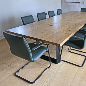 mesa contemporánea