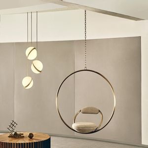 silla suspendida contemporánea
