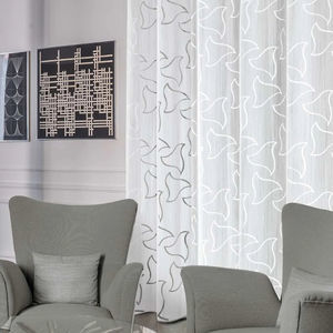 visillo con motivos decorativos