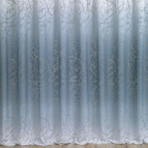 visillo con motivos decorativos