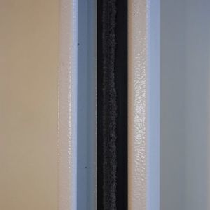 perfil para puerta de metal