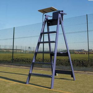 silla para árbitro de tenis