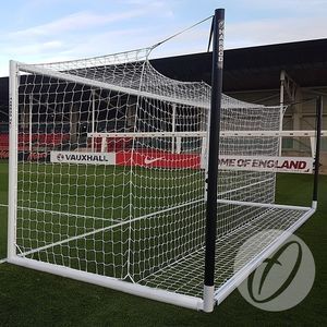 portería de fútbol de metal