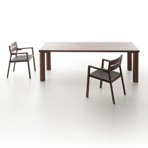 mesa contemporánea