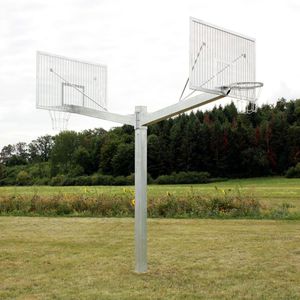 canasta de baloncesto con pie para uso exterior