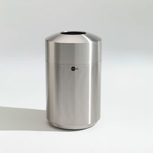 cubo de basura público