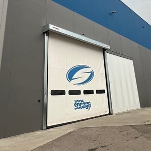 puerta de servicio